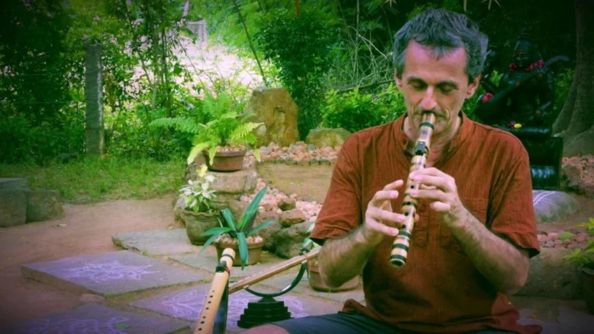 Venu Native Flute - Bamboo - Image 2